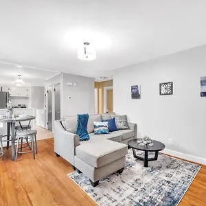 2br Duplex- Near Uptown Holiday home Charlotte