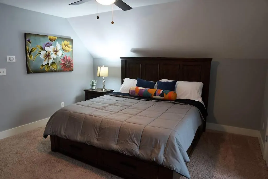 Holiday home Modern Midtown Home With 3 King Beds Memphis United States