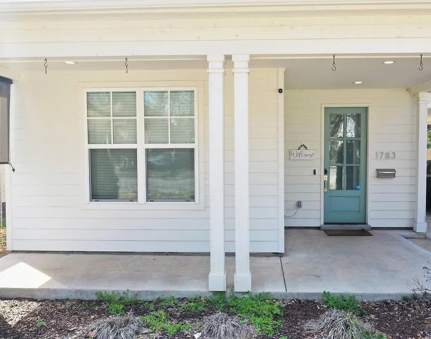 Holiday home Modern Midtown Home With 3 King Beds Memphis
