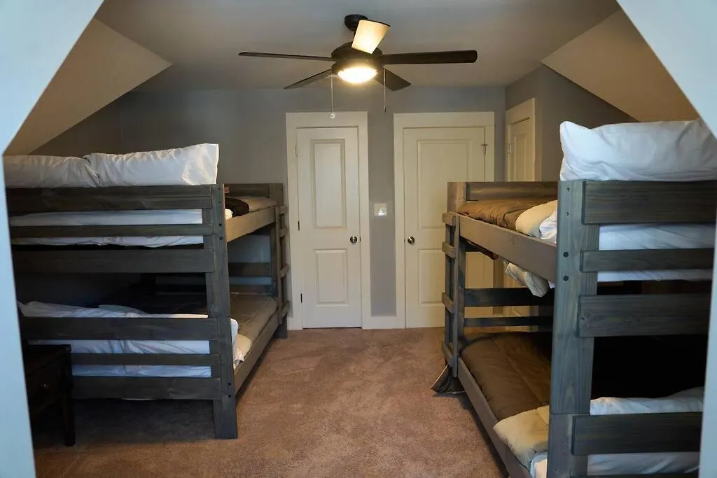 Casa vacanze Modern Midtown Home With 3 King Beds Memphis Stati Uniti